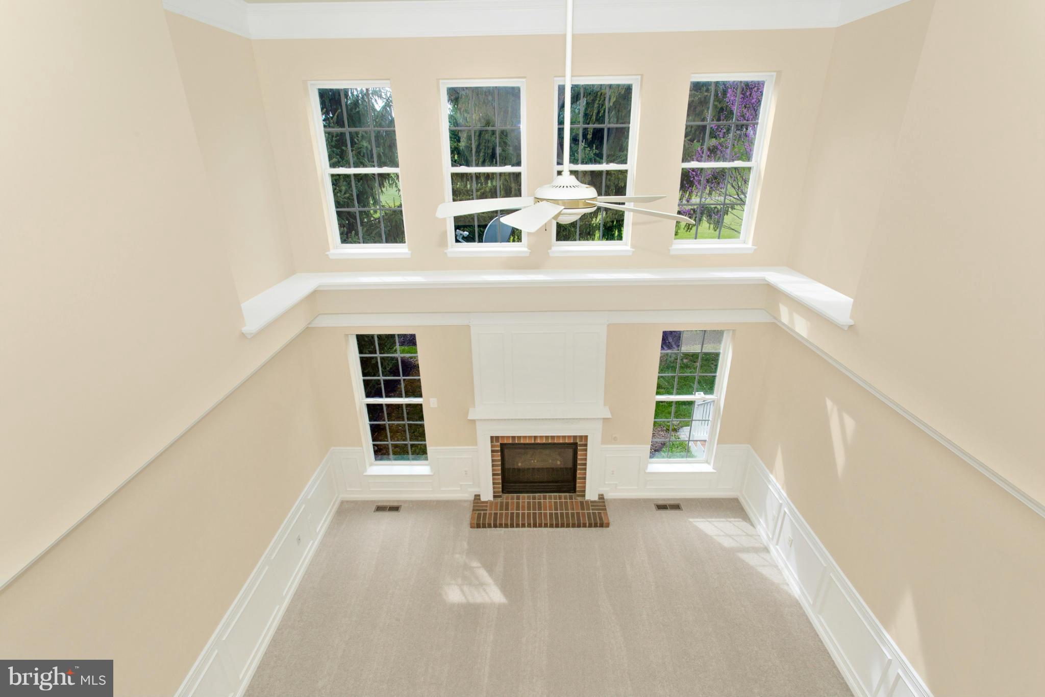 11215 Country Club Road New Market, MD 21774 - Photo 8 of 30 Living Room