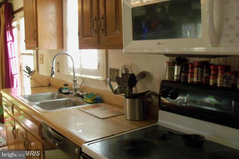 10070 Chapel Green Road King George, VA 22485 - Photo 3 of 18 Kitchen