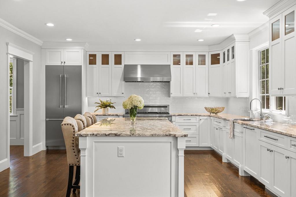 12 Earle Road Wellesley, MA 02481 - Photo 3 of 42