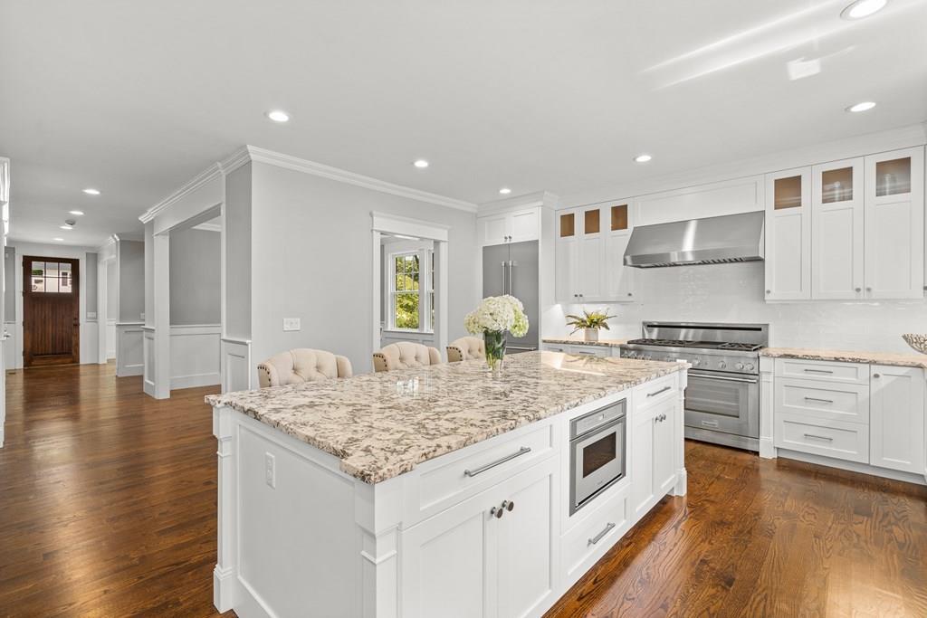 12 Earle Road Wellesley, MA 02481 - Photo 7 of 42