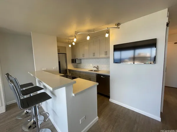 $2,500 | 1778 Ala Moana Boulevard, Unit 3410, Honolulu, HI 96815