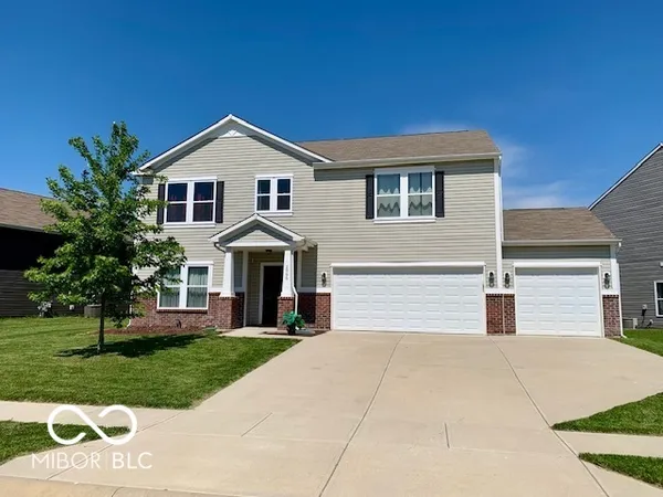 $327,500 | 2066 Amur Court, Columbus, IN 47201