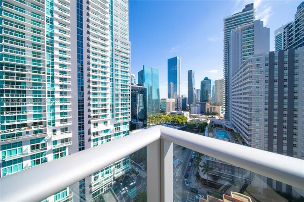 $4,500 | 1100 South Miami Avenue, Unit 1701, Miami, FL 33130