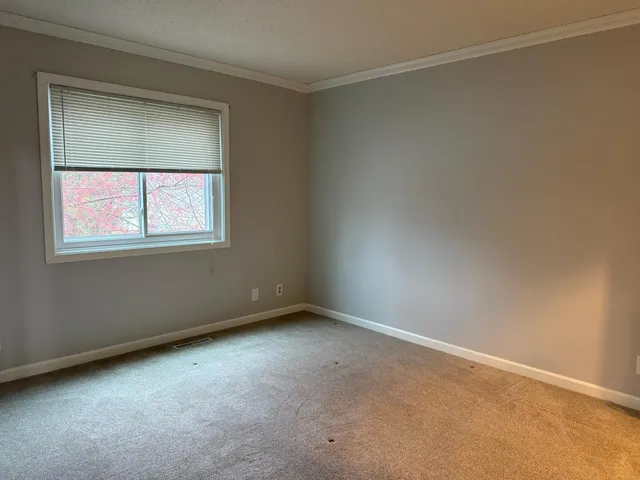 $185,000 | 4326 Buckingham Court, Unit 1705, Vadnais Heights, MN 55127