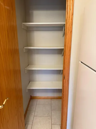 $185,000 | 4326 Buckingham Court, Unit 1705, Vadnais Heights, MN 55127