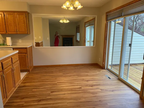 $185,000 | 4326 Buckingham Court, Unit 1705, Vadnais Heights, MN 55127