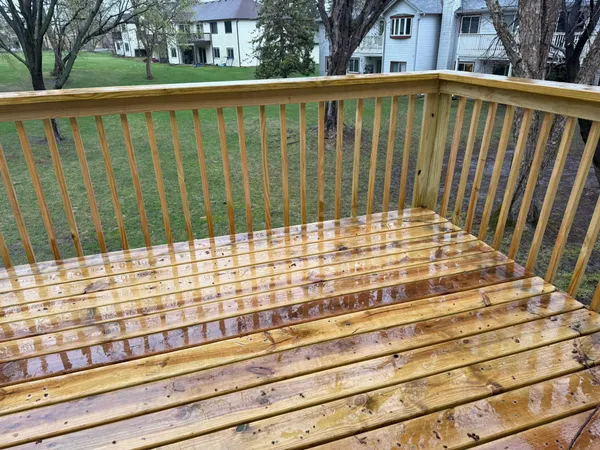 $185,000 | 4326 Buckingham Court, Unit 1705, Vadnais Heights, MN 55127