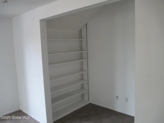 $1,945 | 588 North Broadway, Unit 2, Saratoga Springs, NY 12866