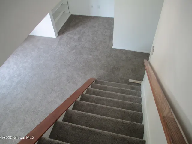 $1,945 | 588 North Broadway, Unit 2, Saratoga Springs, NY 12866