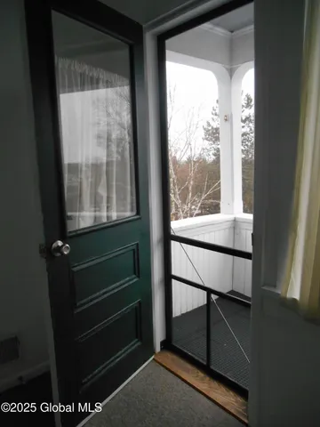 $1,945 | 588 North Broadway, Unit 2, Saratoga Springs, NY 12866