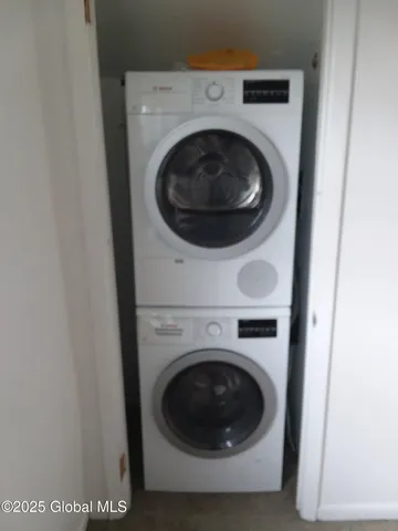 $1,945 | 588 North Broadway, Unit 2, Saratoga Springs, NY 12866