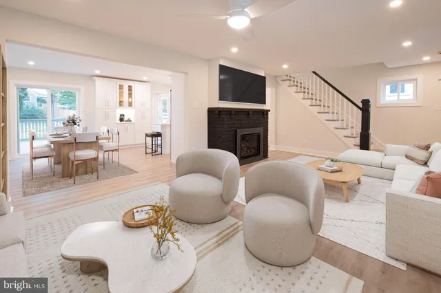 $1,000,000 | 21 Manor Road, Paoli, PA 19301