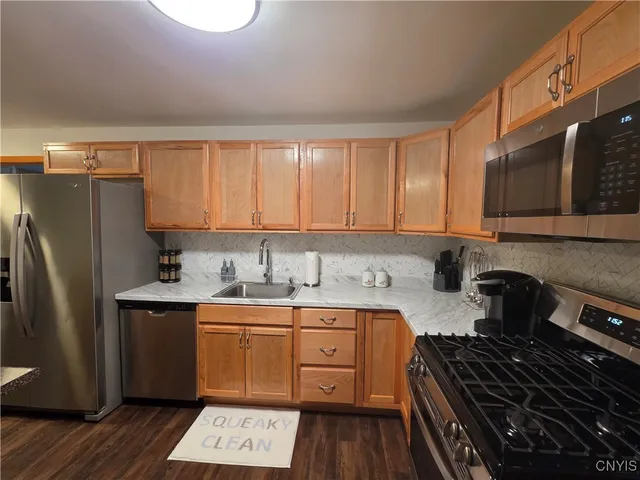 $275,000 | 515 Locust Drive, Utica, NY 13502