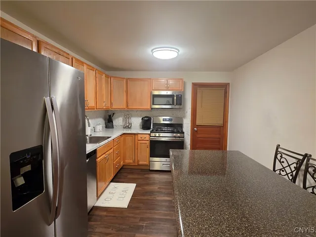 $275,000 | 515 Locust Drive, Utica, NY 13502