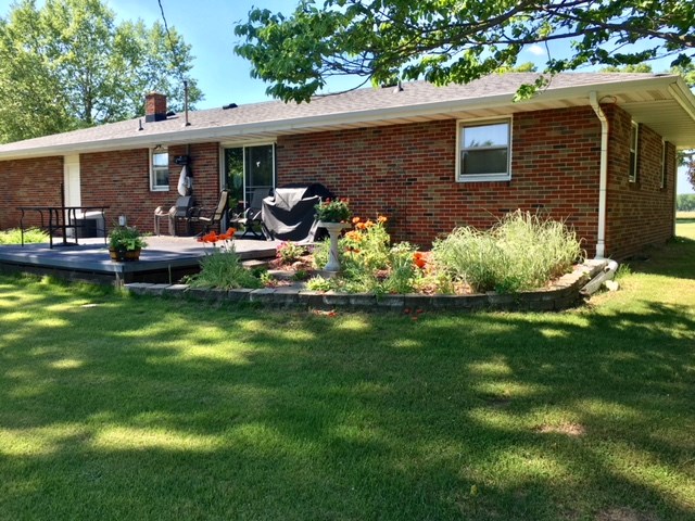 21720 State Line Road Bristol, IN 46507 - Photo 4 of 17