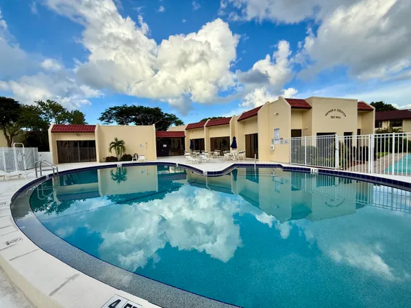 $1,450 | 2050 Oleander Boulevard, Unit 7106, Fort Pierce, FL 34950