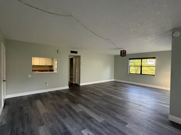 $1,400 | 2050 Oleander Boulevard, Unit 7106, Fort Pierce, FL 34950