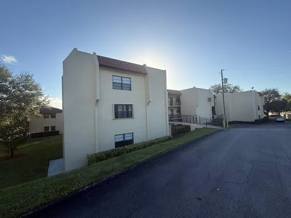 $1,450 | 2050 Oleander Boulevard, Unit 7106, Fort Pierce, FL 34950