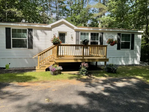 $270,000 | 10 Granite Lane, Wolfeboro, NH 03894