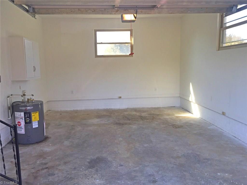 4327 Burch Bridge Road Burlington, NC 27217 - Photo 13 of 17 Garage