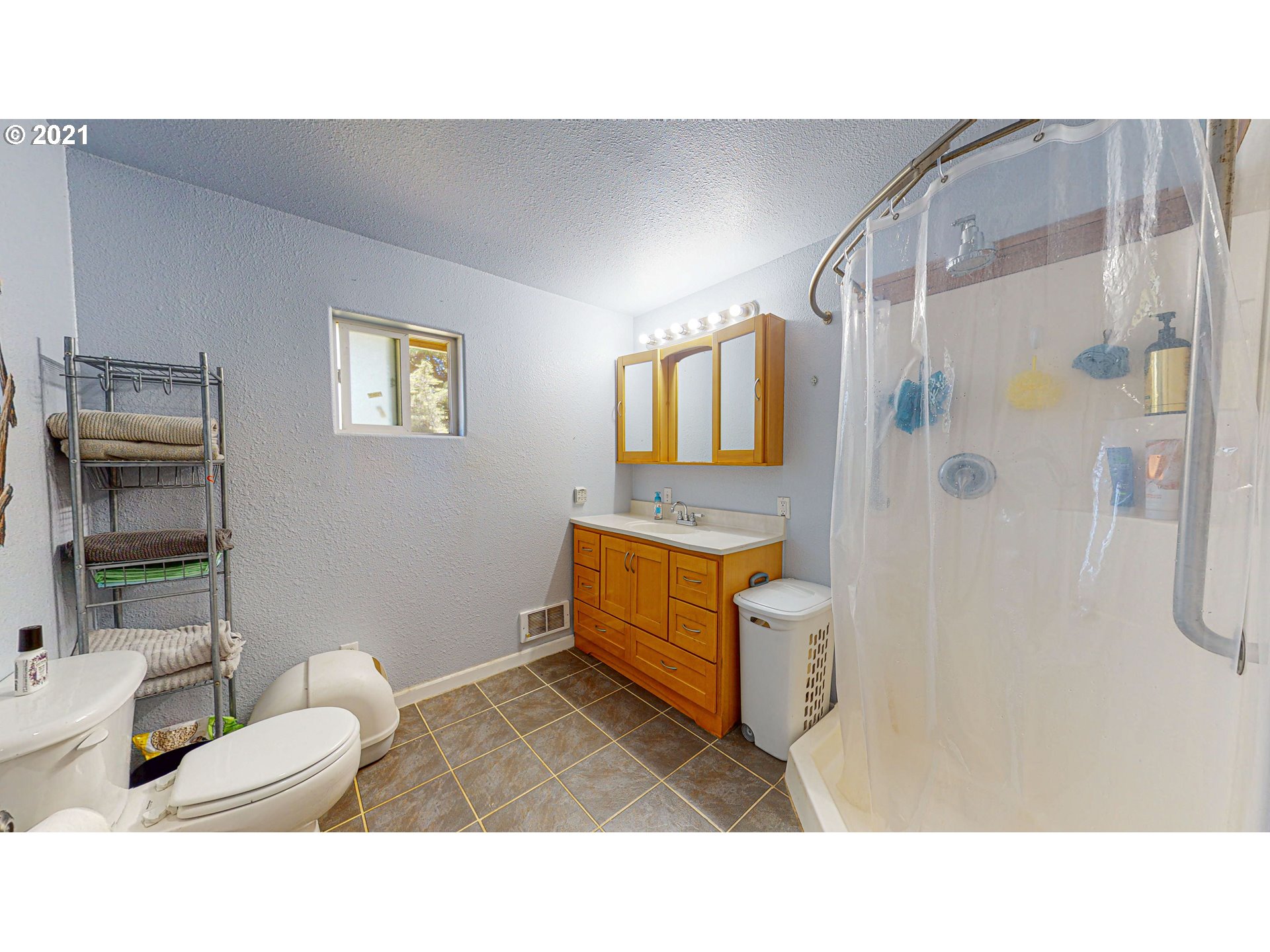 64652 Cammann Road Coos Bay, OR 97420 - Photo 14 of 27 Gallery Image 14