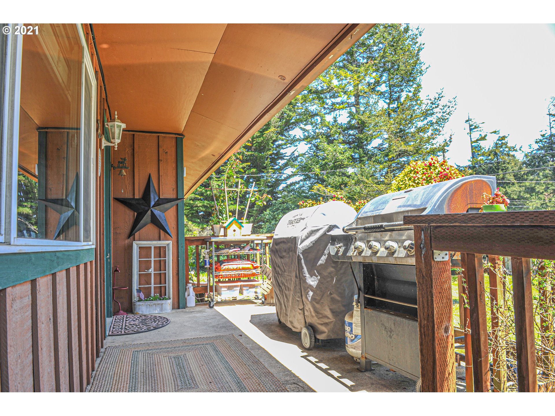 64652 Cammann Road Coos Bay, OR 97420 - Photo 3 of 27 Gallery Image 3