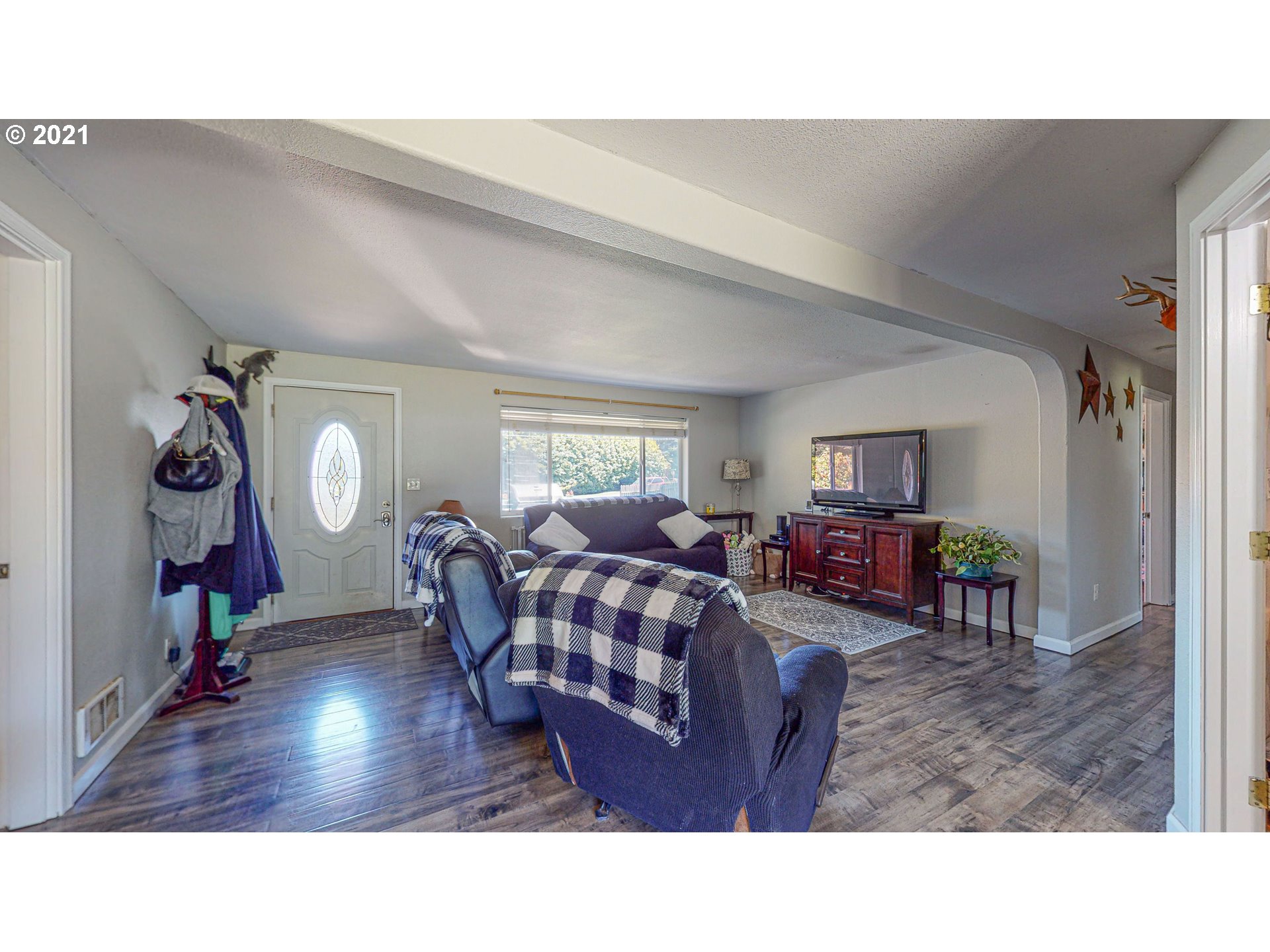 64652 Cammann Road Coos Bay, OR 97420 - Photo 4 of 27 Gallery Image 4
