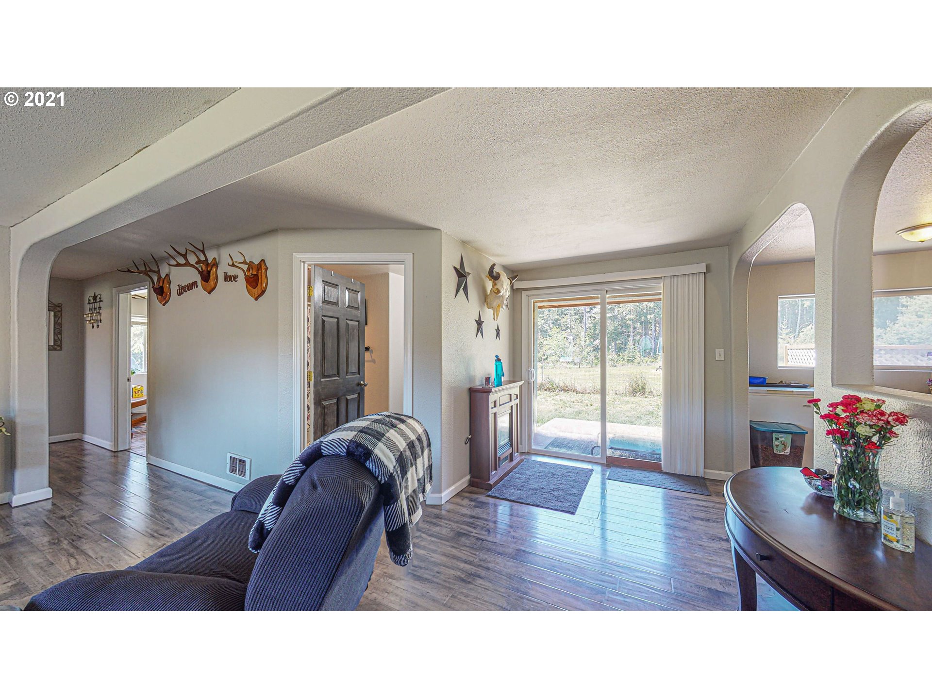 64652 Cammann Road Coos Bay, OR 97420 - Photo 7 of 27 Gallery Image 7