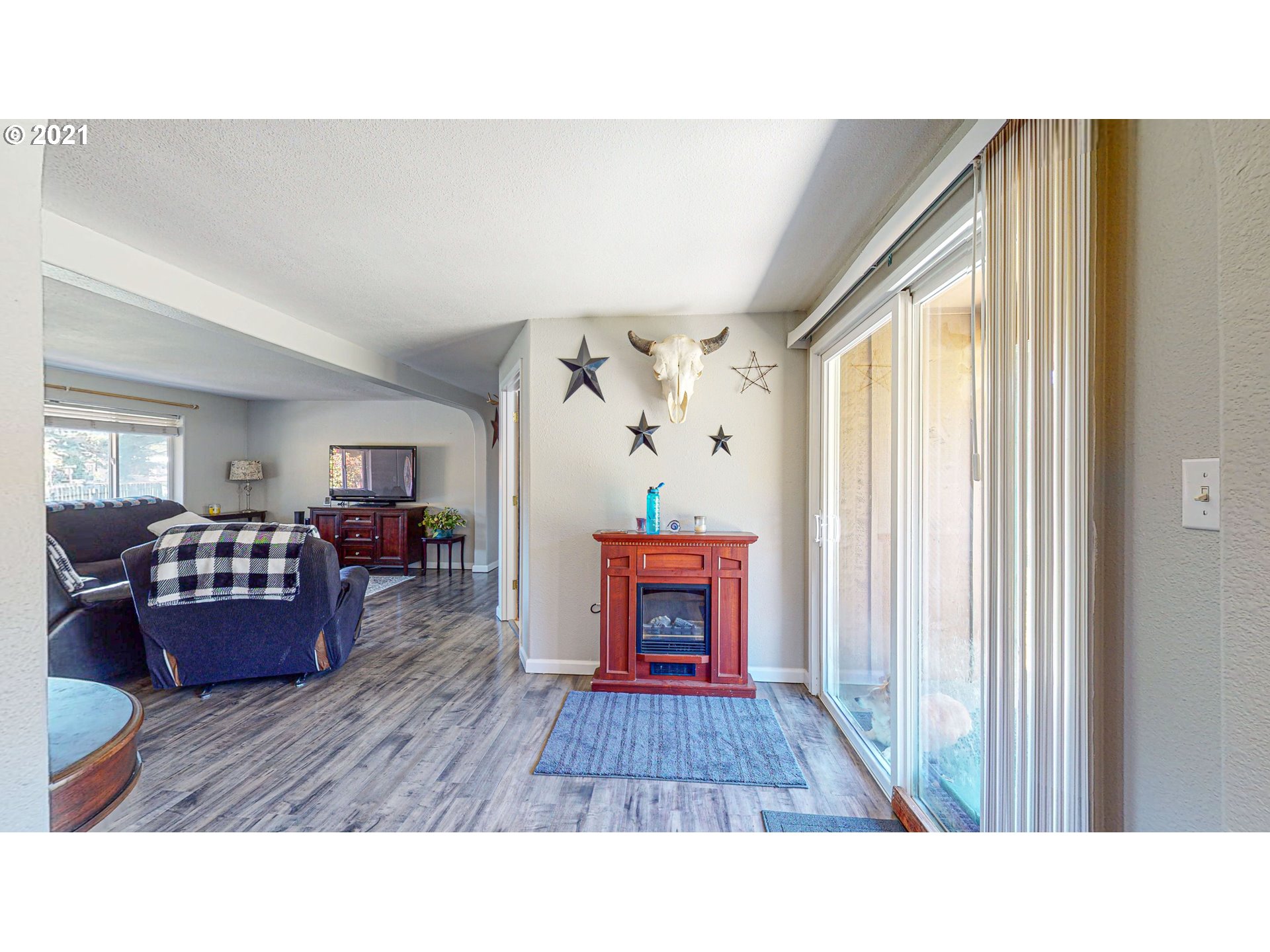 64652 Cammann Road Coos Bay, OR 97420 - Photo 9 of 27 Gallery Image 9