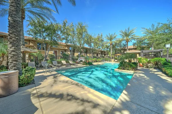 $2,325 | 5550 North 16th Street, Unit 152, Phoenix, AZ 85016