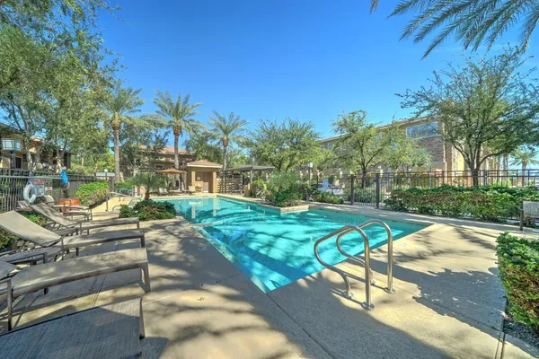 $2,325 | 5550 North 16th Street, Unit 152, Phoenix, AZ 85016