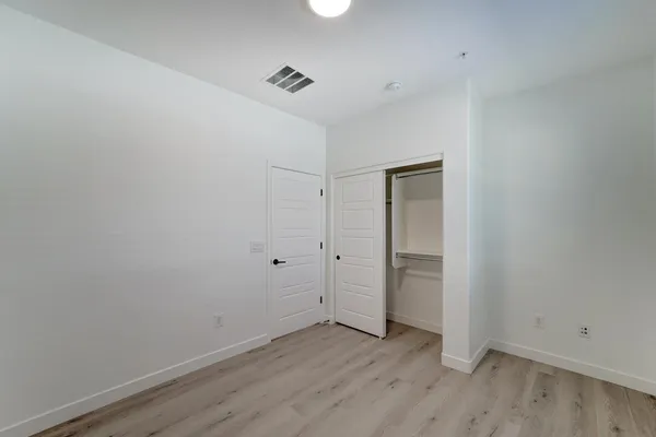$2,325 | 5550 North 16th Street, Unit 152, Phoenix, AZ 85016