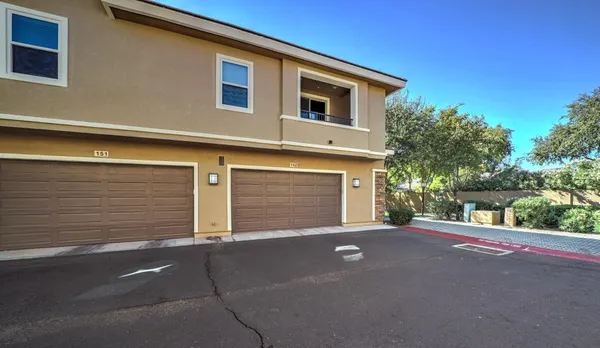 $2,325 | 5550 North 16th Street, Unit 152, Phoenix, AZ 85016