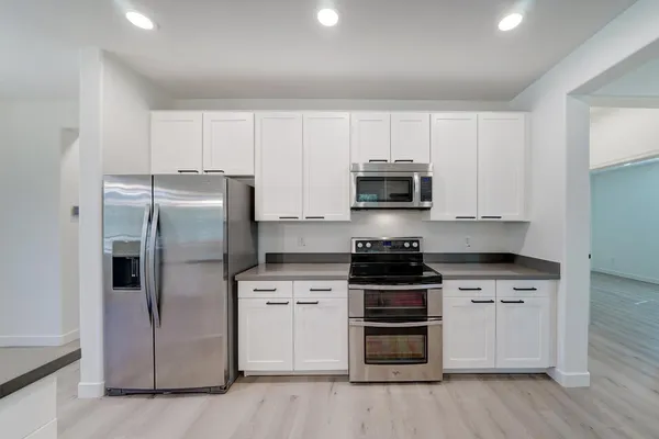 $2,325 | 5550 North 16th Street, Unit 152, Phoenix, AZ 85016