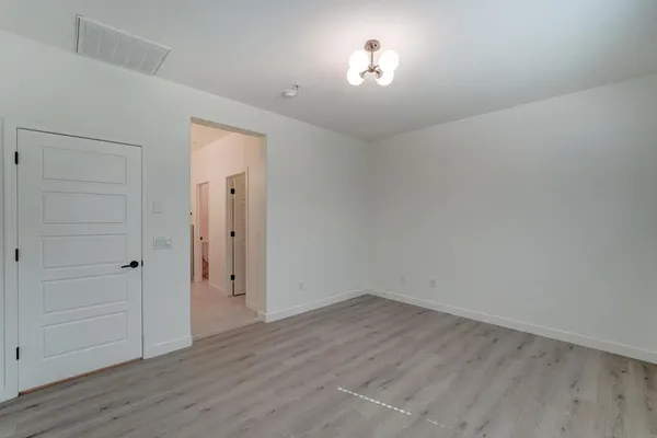 $2,325 | 5550 North 16th Street, Unit 152, Phoenix, AZ 85016