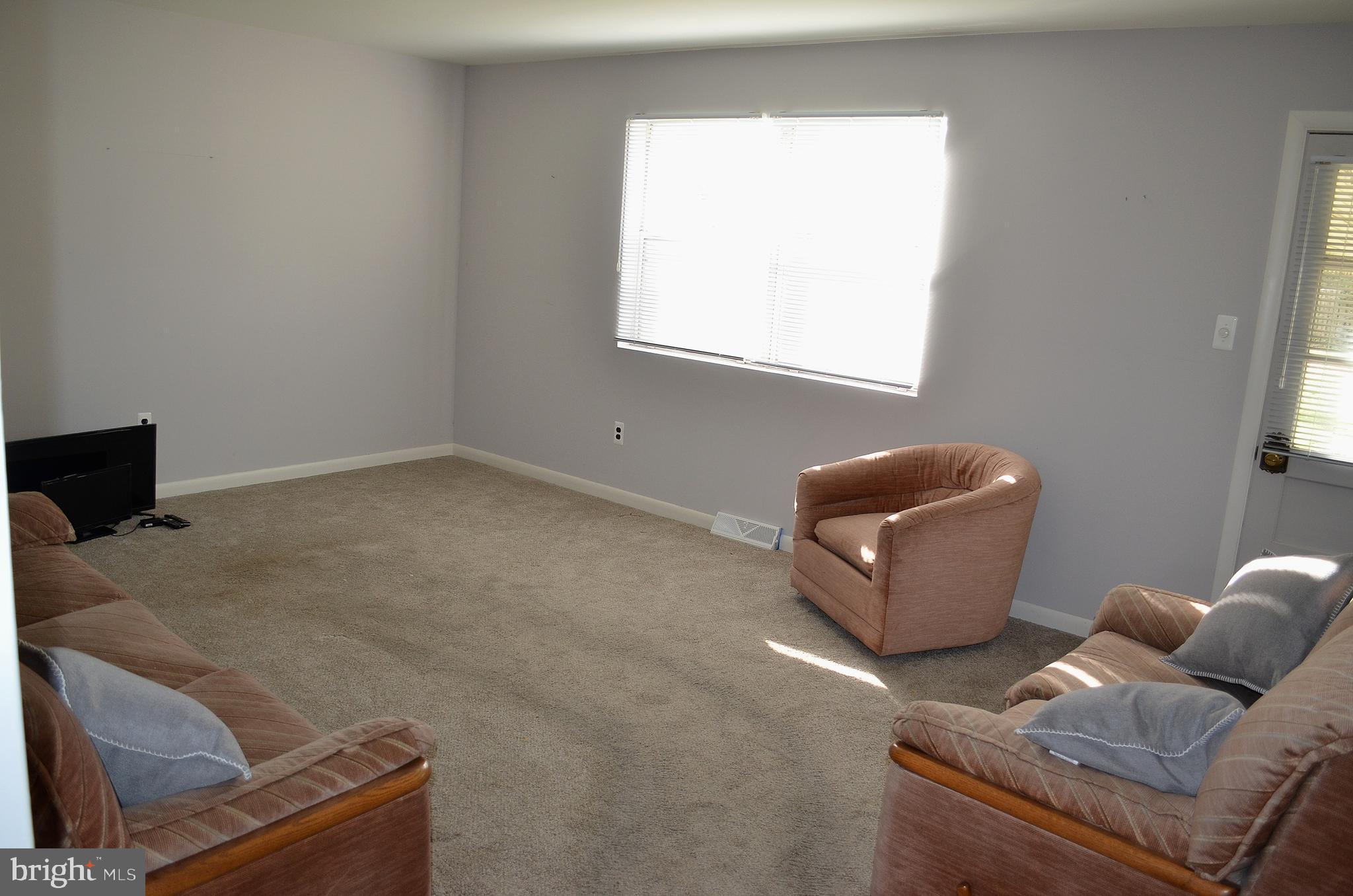 2500 Exton Road Hatboro, PA 19040 - Photo 12 of 42 Family room