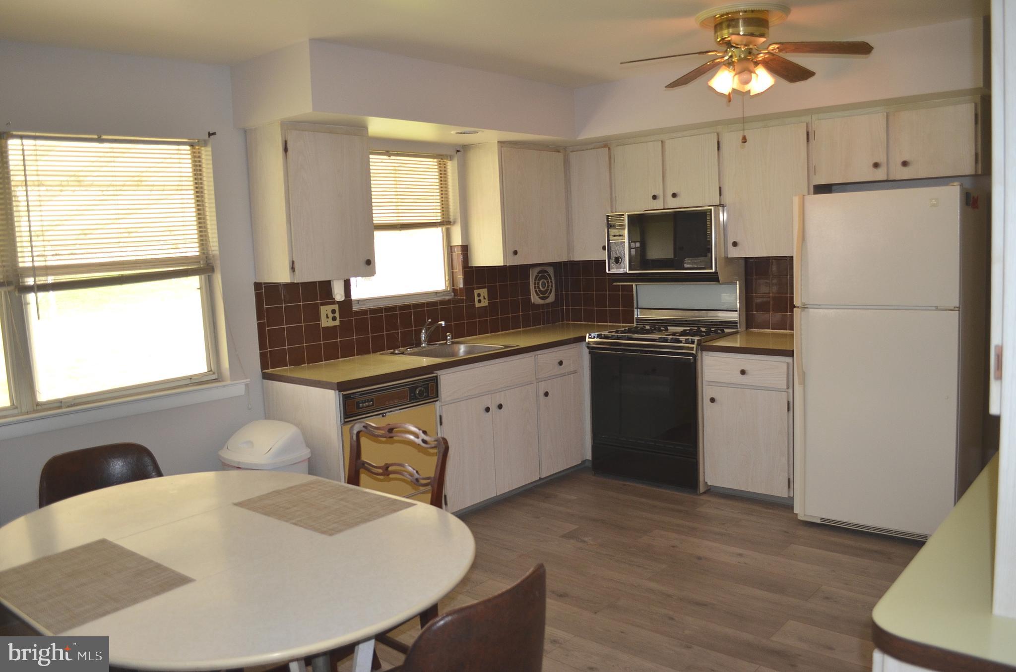 2500 Exton Road Hatboro, PA 19040 - Photo 15 of 42 Eat in Kitchen