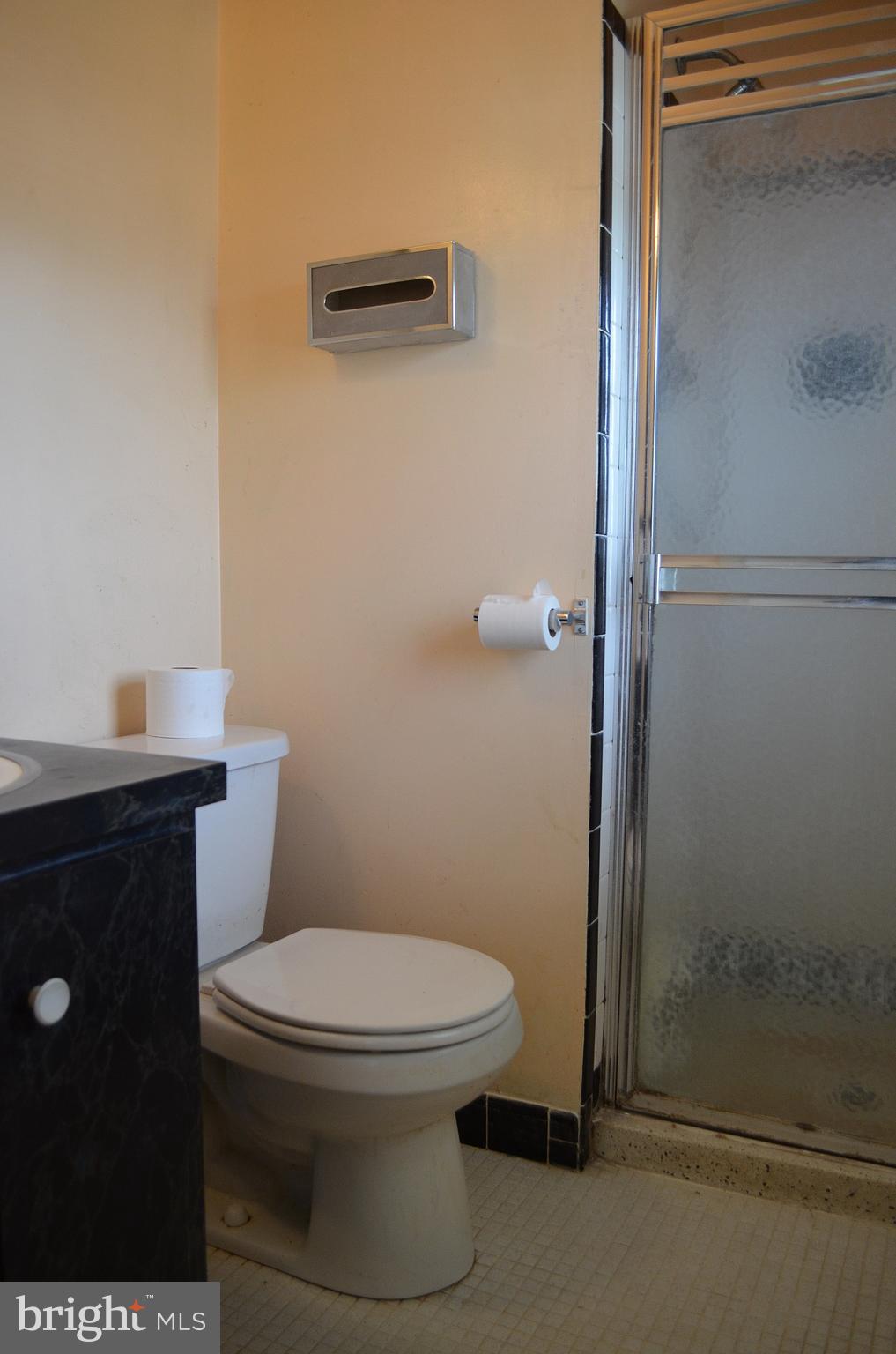 2500 Exton Road Hatboro, PA 19040 - Photo 22 of 42 Primary full bathroom