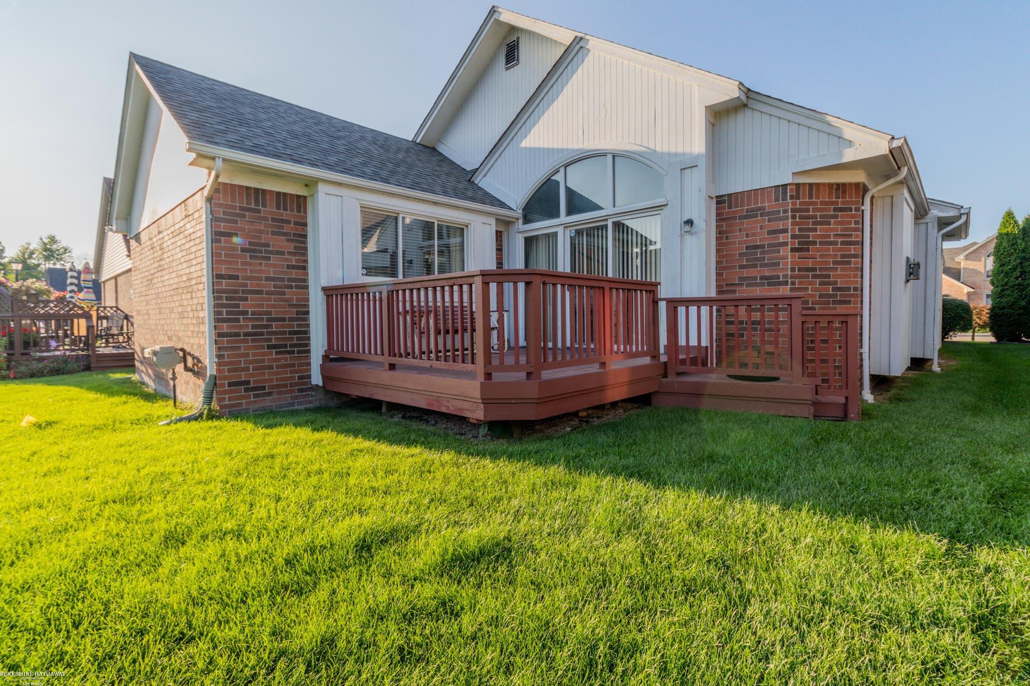 20120 Ridgeway Court Clinton Township, MI 48038 - Photo 30 of 32 50122148-29.JPG