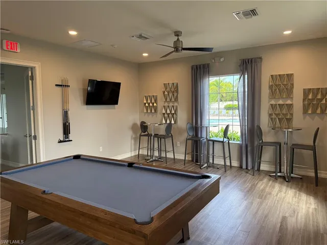 a view of a tennis court