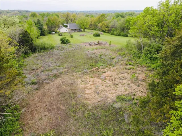 $227,900 | 814 North Buckner Tarsney Road, Buckner, MO 64016