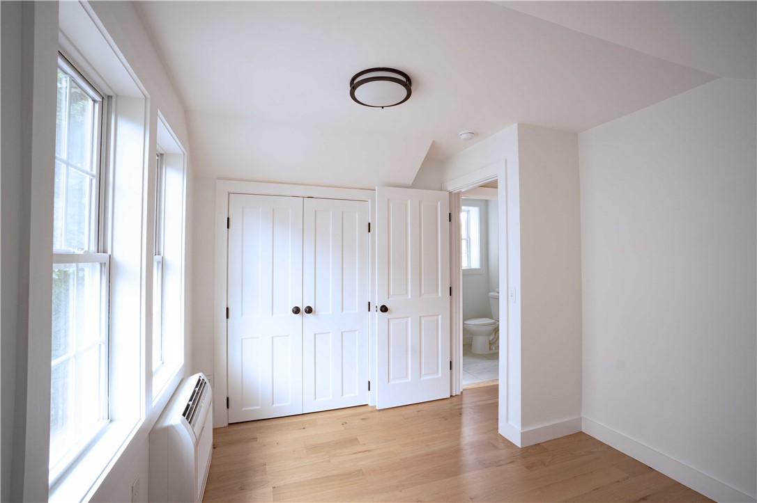 57 Callender Avenue Newport, RI 02840 - Photo 18 of 35
