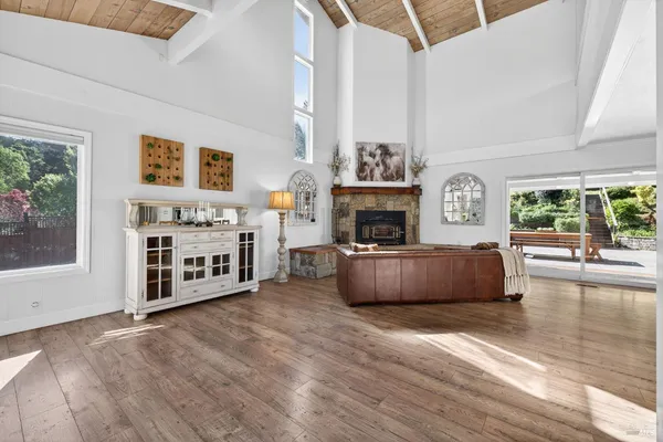 $1,995,000 | 433 San Geronimo Valley Drive, San Geronimo, CA 94963