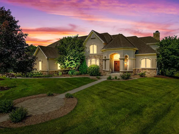 $1,499,000 | 1252 Mary Hill Circle, Hartland, WI 53029