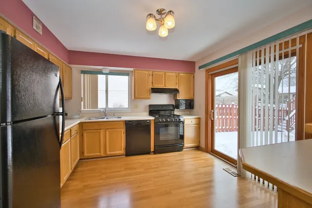 $375,000 | 493 Harvard Lane, Bartlett, IL 60103