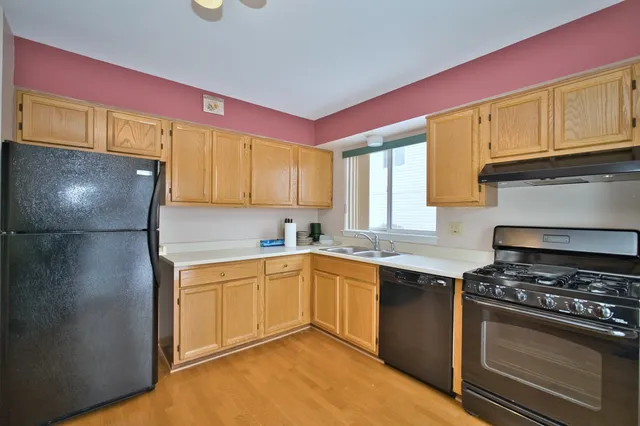 $375,000 | 493 Harvard Lane, Bartlett, IL 60103