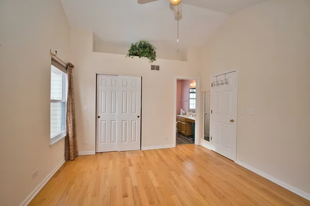 $375,000 | 493 Harvard Lane, Bartlett, IL 60103