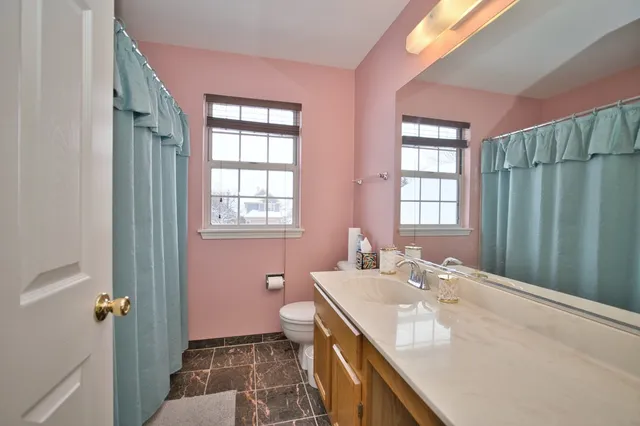 $375,000 | 493 Harvard Lane, Bartlett, IL 60103