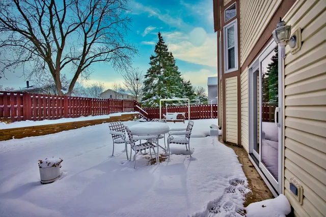 $375,000 | 493 Harvard Lane, Bartlett, IL 60103