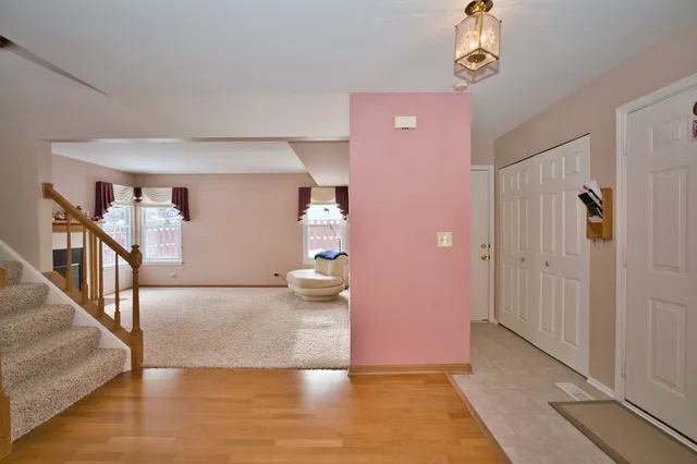 $375,000 | 493 Harvard Lane, Bartlett, IL 60103